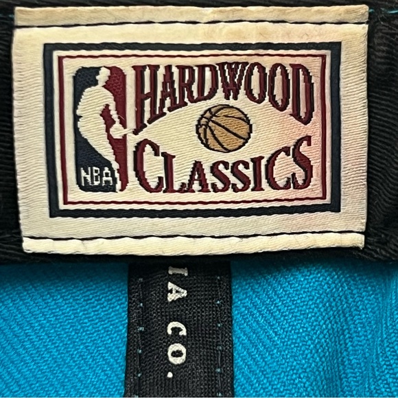 Charlotte Hornets Mitchell & Ness NBA Hardwood Classics Snapback Logo Hat OSF - Picture 7 of 10